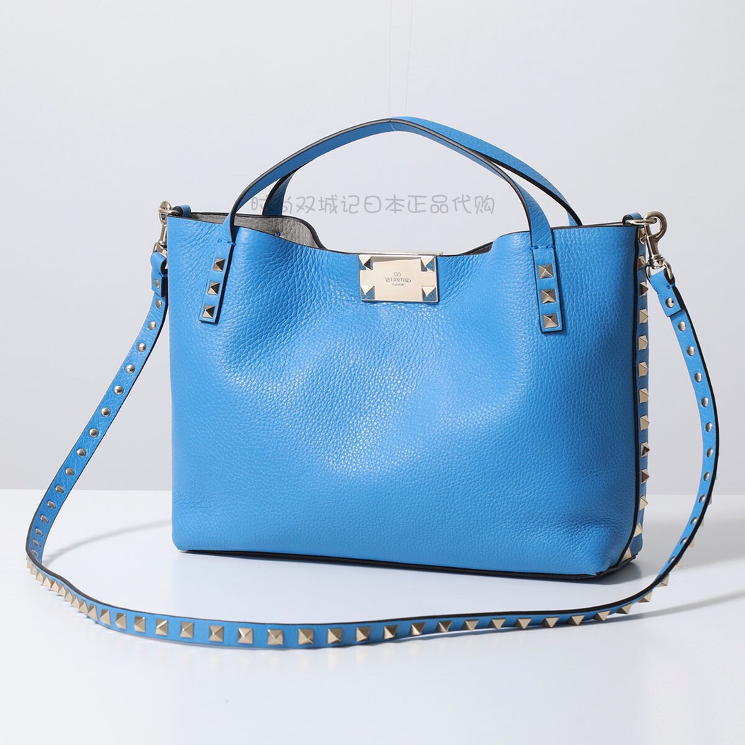 Valentino Garavani Rockstud Tote Bag in Blue Grainy Calfskin